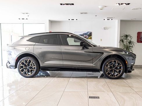 Used 2023 Aston Martin DBX 707 AWD/4WD image 9