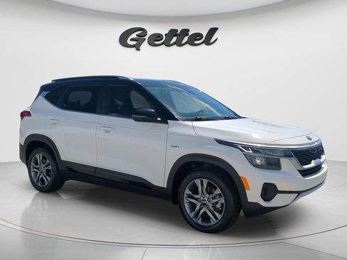 Used 2021 Kia Seltos S AWD/4WD image 3