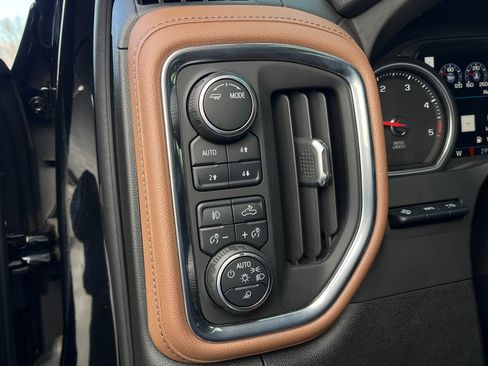 Used 2023 Chevrolet Silverado 2500 High Country w/ Z71 Off-Road Package AWD/4WD image 83