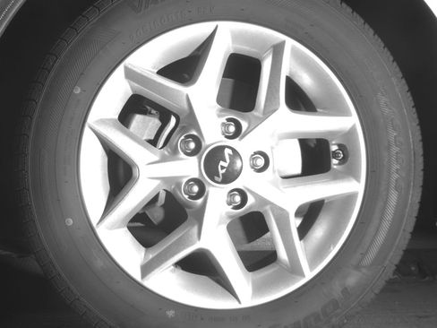 Used 2025 Kia Soul LX w/ LX Technology Package FWD image 12