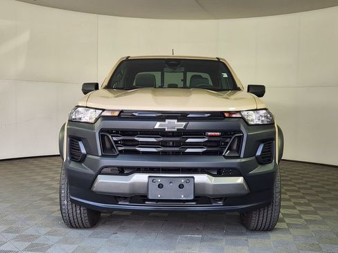 Used 2023 Chevrolet Colorado Trail Boss AWD/4WD image 2