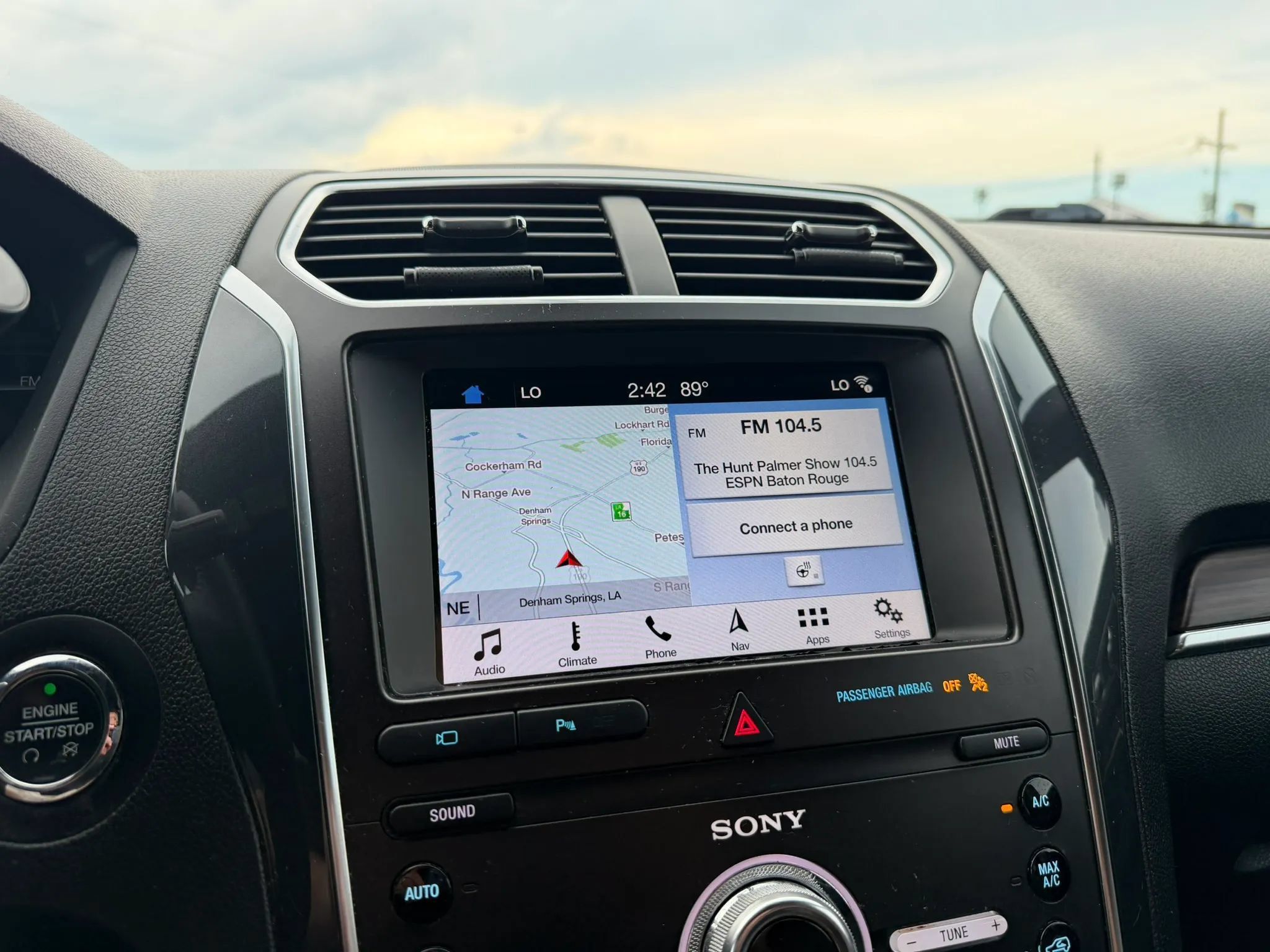 Used 2019 Ford Explorer Limited w/ Class III Trailer Tow Package FWD image 10