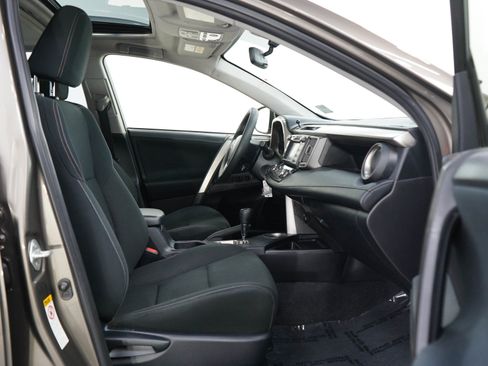 Used 2015 Toyota RAV4 XLE AWD/4WD image 11
