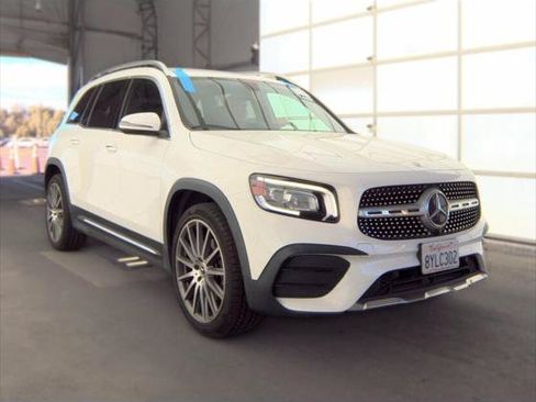 Used 2022 Mercedes-Benz GLB 250 image 4