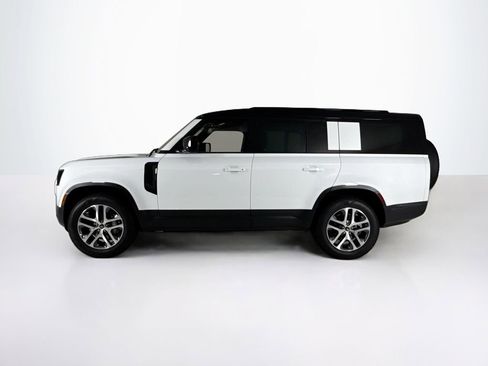 Used 2025 Land Rover Defender 130 S image 2