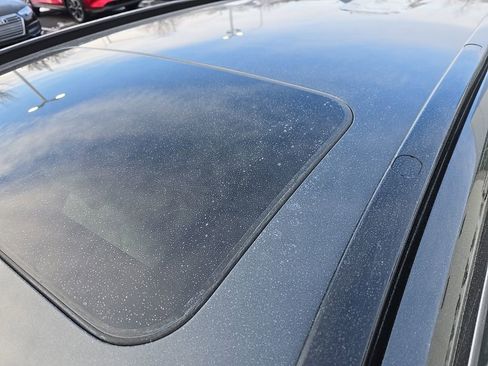 Used 2023 Kia Niro EX Touring image 18