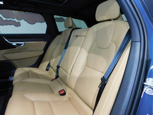 Used 2026 Volvo V90 B6 Cross Country Ultra image 73