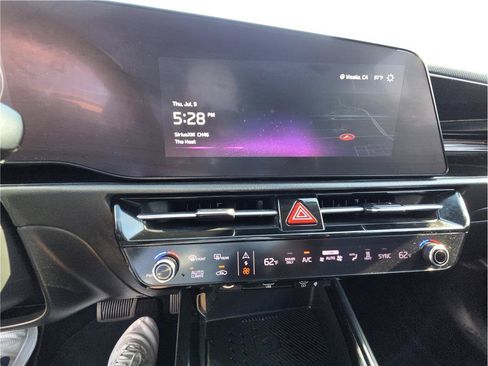 Used 2023 Kia Niro Wind FWD image 14