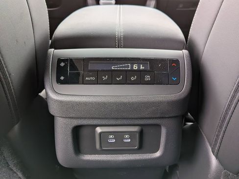 New 2026 Nissan Pathfinder SL image 29