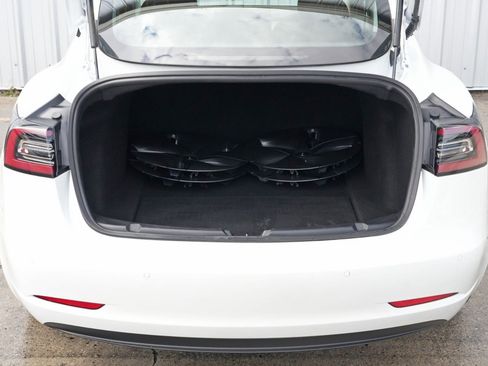 Used 2020 Tesla Model 3 Standard Range Plus image 6