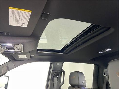 Certified 2025 Chevrolet Silverado 3500 High Country w/ High Country Premium Package image 14