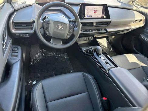 Used 2025 Toyota Prius Limited image 9