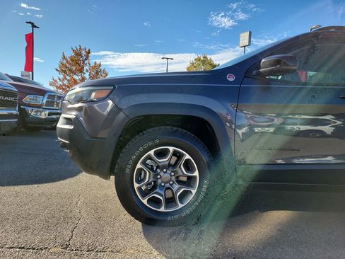 Used 2022 Jeep Cherokee Trailhawk w/ Technology Group B image 9