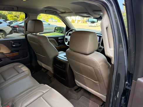 Used 2018 GMC Sierra 1500 SLT AWD/4WD image 30