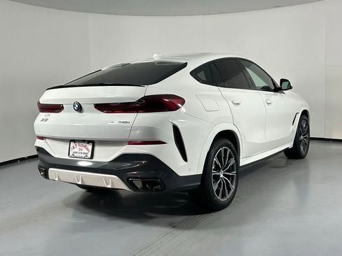 Used 2024 BMW X6 xDrive40i w/ Executive Package image 8