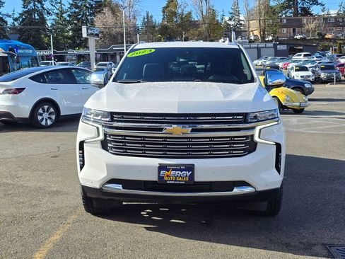 Used 2023 Chevrolet Suburban Premier AWD/4WD image 8