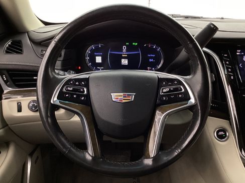 Used 2020 Cadillac Escalade Luxury image 30