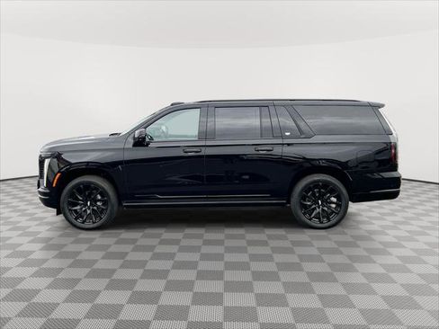 Used 2026 Cadillac Escalade ESV Sport w/ LPO, ONYX Package AWD/4WD image 4