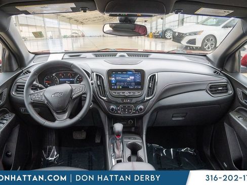 Used 2023 Chevrolet Equinox RS w/ RS Leather Package image 4