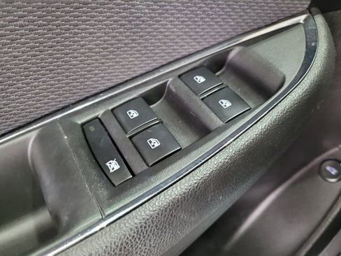 Used 2017 Chevrolet Cruze LT image 41