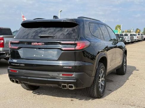 Used 2025 GMC Acadia AT4 w/ Luxury Package AWD/4WD image 5