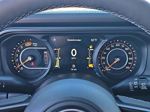 New 2025 Jeep Wrangler Unlimited Rubicon w/ Convenience Group image 37