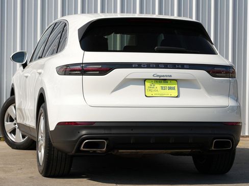 Used 2020 Porsche Cayenne image 6