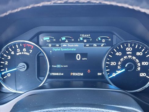 Used 2017 Ford F150 Platinum w/ Equipment Group 701A Luxury AWD/4WD image 32