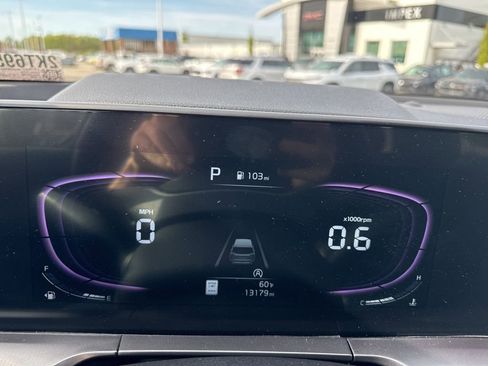 Used 2025 Kia Telluride S image 28