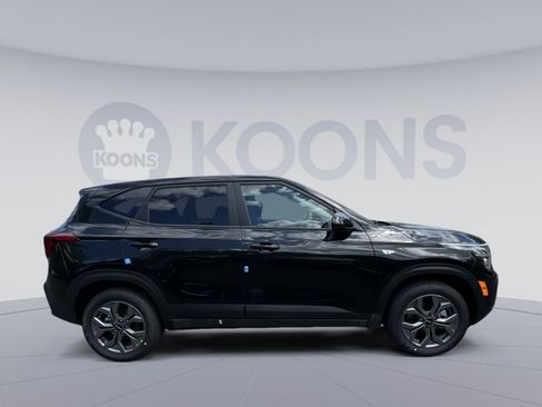 New 2026 Kia Seltos LX AWD/4WD image 17