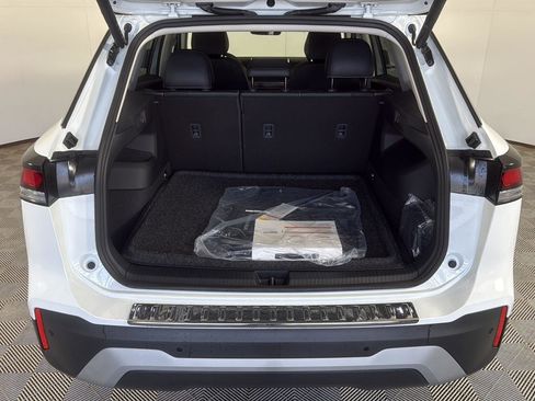 New 2026 Volkswagen Tiguan SE AWD/4WD image 5