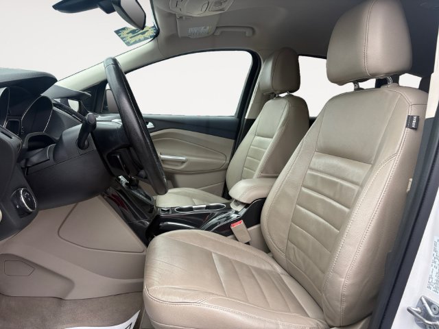 Used 2014 Ford Escape Titanium w/ Equipment Group 401A FWD image 9