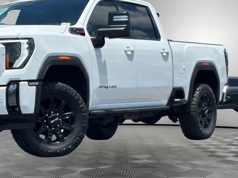 Certified 2024 GMC Sierra 2500 AT4 w/ AT4 Premium Plus Package AWD/4WD image 3