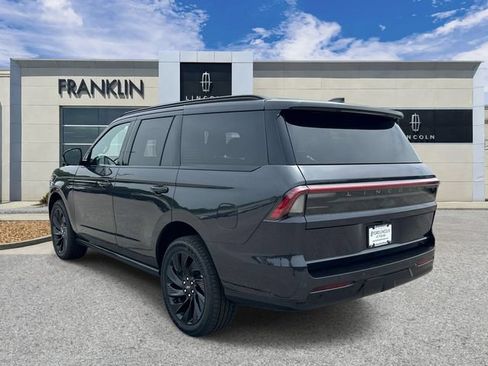 New 2025 Lincoln Navigator Reserve w/ Jet Appearance Package AWD/4WD image 5