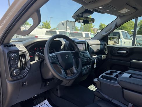 New 2026 Chevrolet Silverado 1500 Custom Trail Boss w/ LPO, Dark Essentials Package AWD/4WD image 17