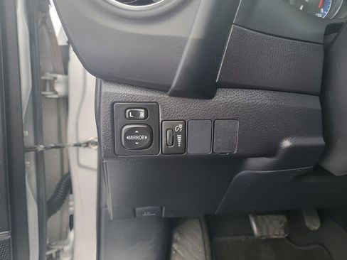 Used 2017 Toyota Corolla SE w/ Carpet Mat Package (TMS) image 15