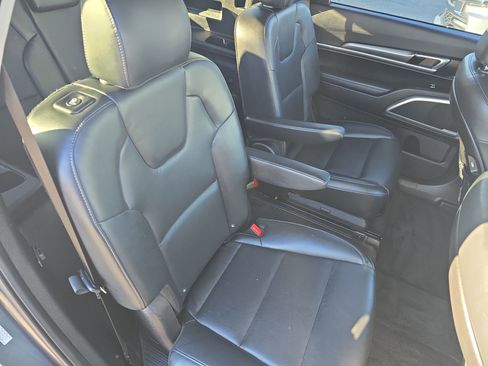 Used 2021 Kia Telluride S image 11