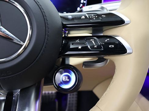 Used 2025 Mercedes-Benz S 63 AMG S image 22