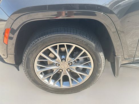 Used 2023 Jeep Grand Cherokee Summit w/ Adv Protech Group IV image 37