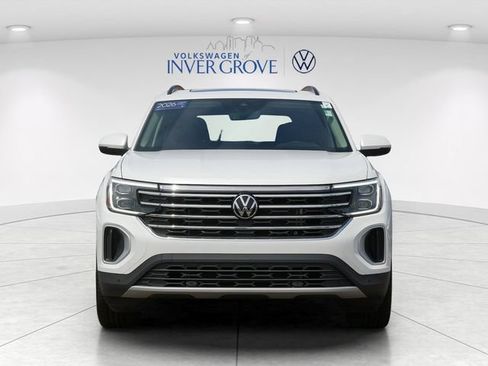 Certified 2026 Volkswagen Atlas SE AWD/4WD image 2