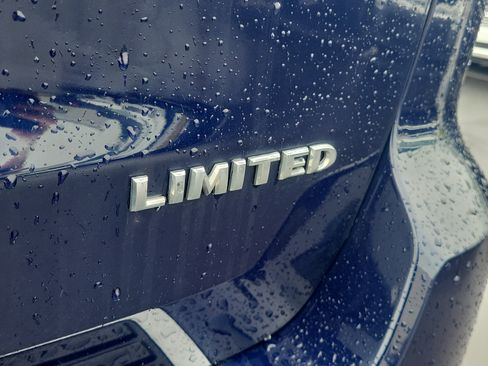 Used 2018 Jeep Grand Cherokee Limited AWD/4WD image 6