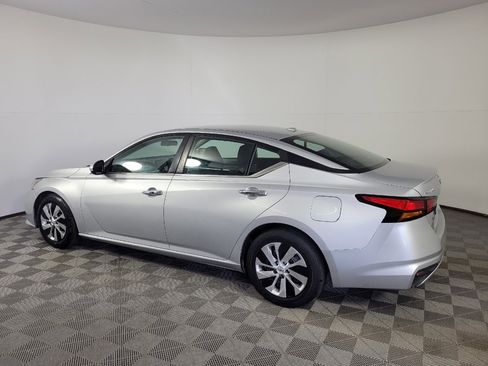 Used 2020 Nissan Altima 2.5 S FWD image 3