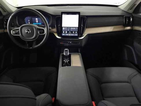 Certified 2025 Volvo XC90 B6 Plus image 16