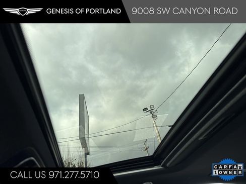 Used 2025 Mercedes-Benz C 300 4MATIC Sedan image 31