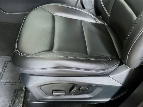 Certified 2022 Ford Explorer XLT w/ Equipment Group 202A image 30