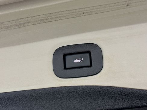 Used 2018 Nissan Rogue SV w/ Premium Package AWD/4WD image 31