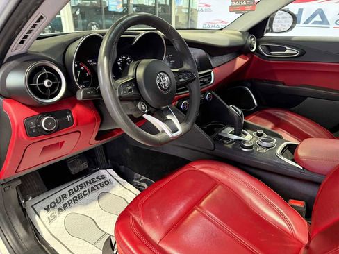 Used 2021 Alfa Romeo Giulia Sprint w/ Sun & Sound Package image 23