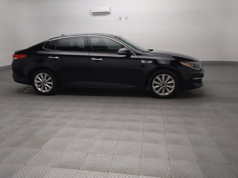 Used 2017 Kia Optima EX w/ Premium Package FWD image 10