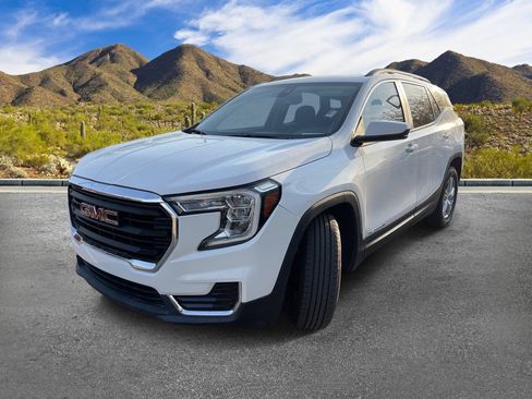 Used 2022 GMC Terrain SLE w/ Driver Convenience Package FWD image 2