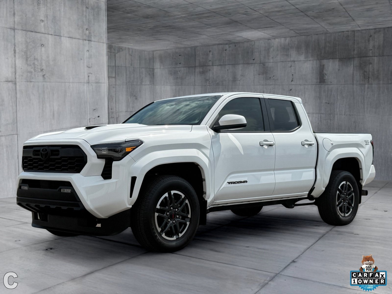 Used 2024 Toyota Tacoma TRD Sport RWD image 2